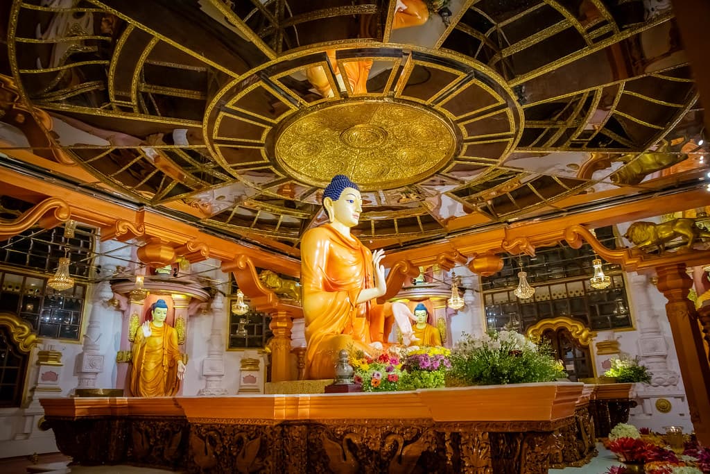 සත්බුදු මන්දිරය